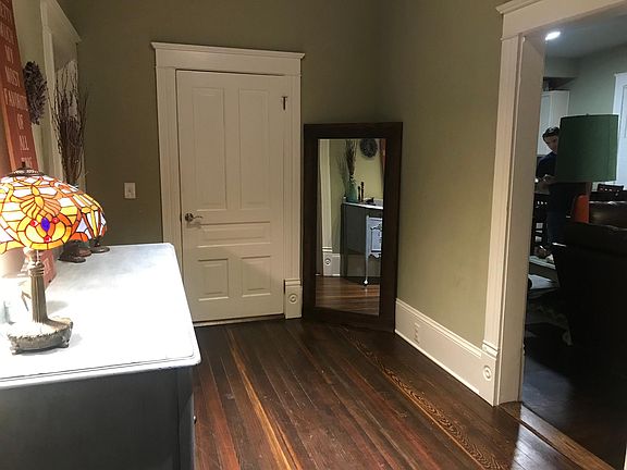 5th image of 209 W Chandler St