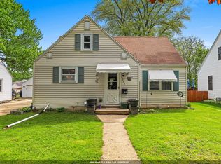 1932 N Division St, Appleton, WI 54911