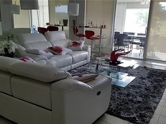 2nd image of 605 Oaks Dr APT 101