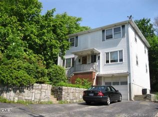 51 Cottage St, Derby, CT 06418
