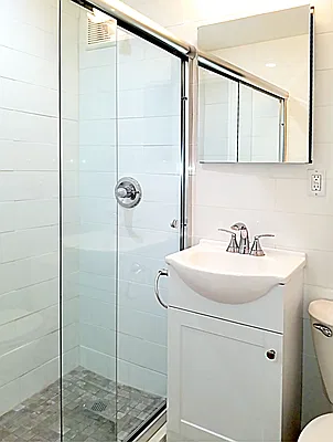 Rented by Buchbinder & Warren | media 4