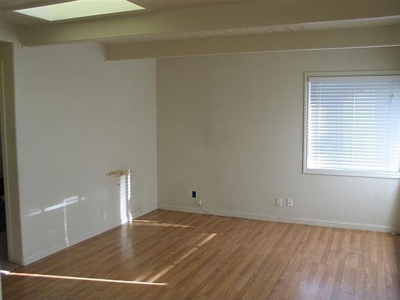 5th image of 3145 Benjamin Dr