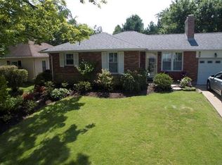 930 Glenbrook Ave, Saint Louis, MO 63122