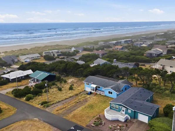 1922 NW Cunard St, Waldport, OR 97394