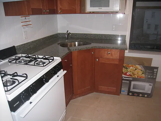 Rented by Alexiou Realty | media 11