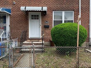 194-13 Station Rd, Auburndale, NY 11358