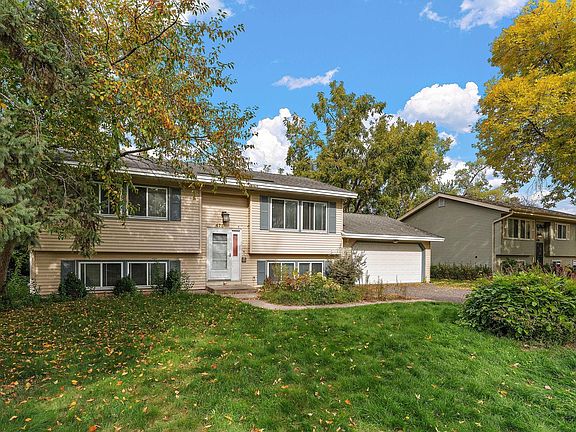 3rd image of 475 Spring Hill Rd