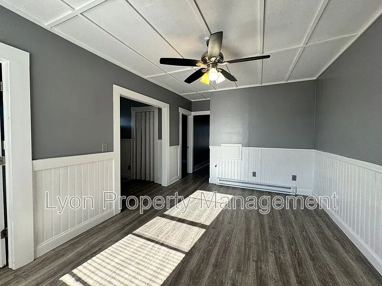 106-108 Winsor St #3 — Photo 6