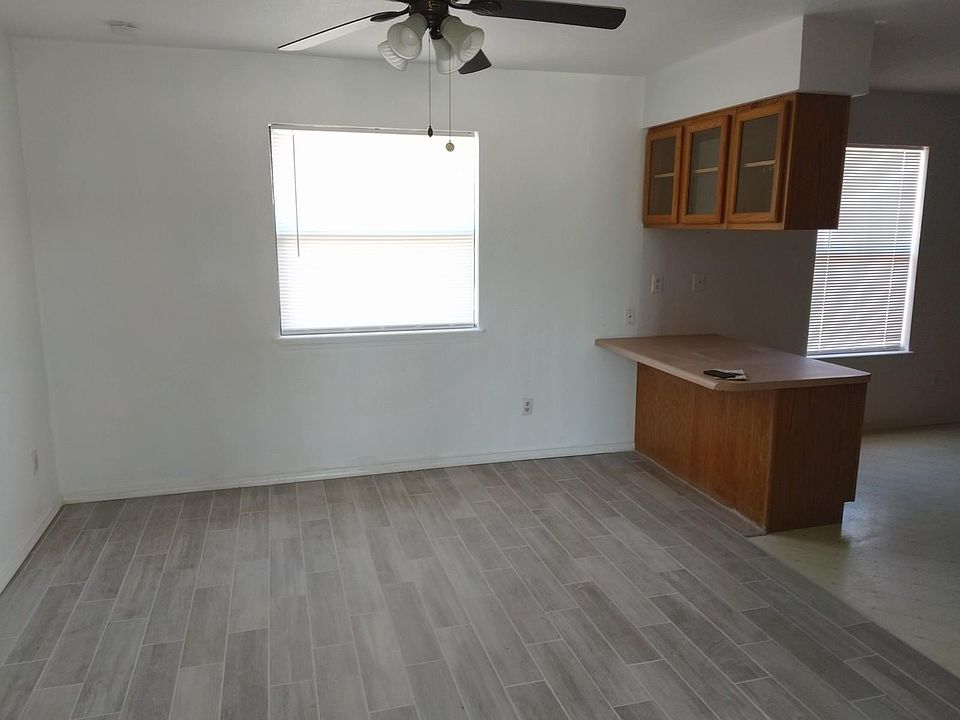 2nd image of 702 Masters Dr