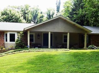 2 Prince Dr, Florissant, MO