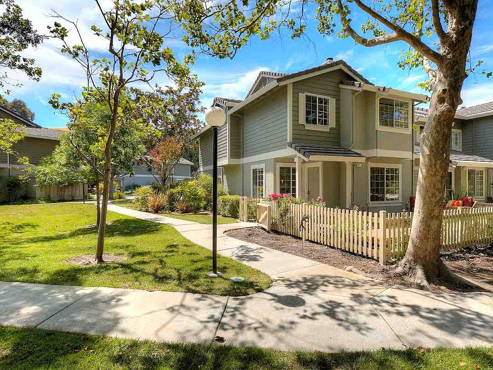 1st image of 7454 Oxford Cir