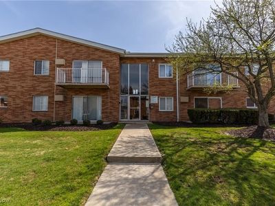 501 Tollis Pkwy, Broadview Heights, OH, 44147