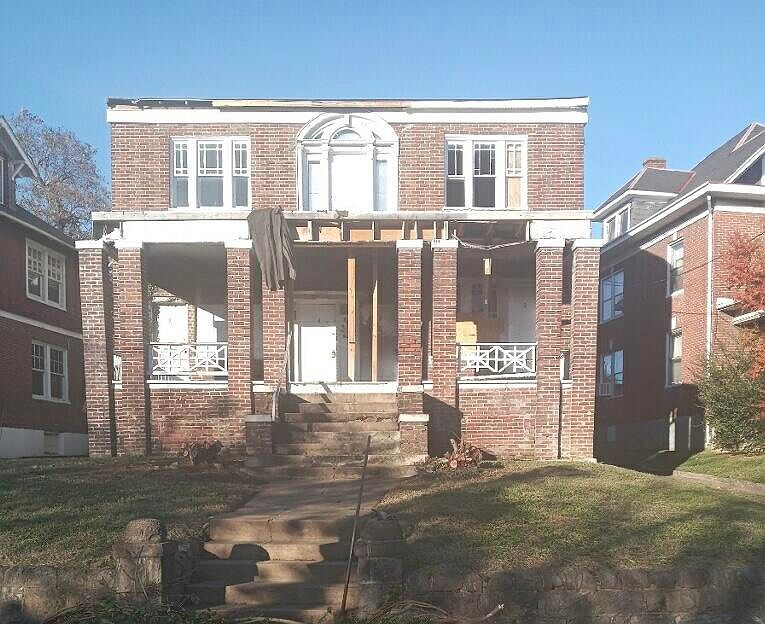 1st image of 845 Day Ave SW