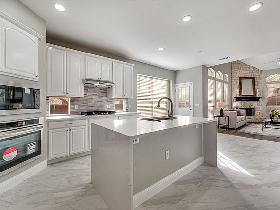 4th image of 2873 Del Largo Way