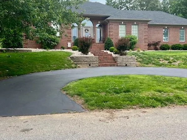 216 Fox Chase Cir, Madisonville, KY 42431