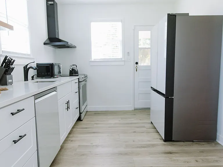 210 Lee Ave — Photo 19