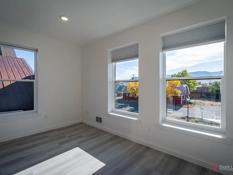 130 N F St #13 — Photo 13