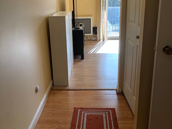 2nd image of 854 College Pkwy APT 202