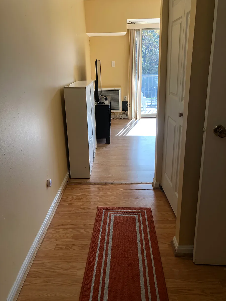 Building Photo - 854 College Pkwy #202