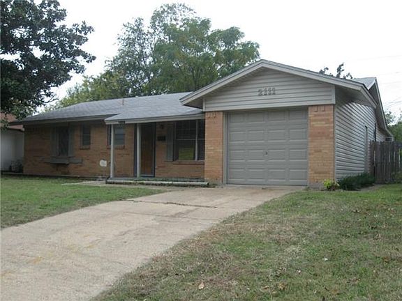 2nd image of 2111 Western Park Dr