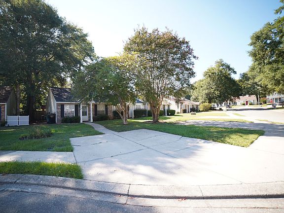 2nd image of 3130 Hotchkiss Ln