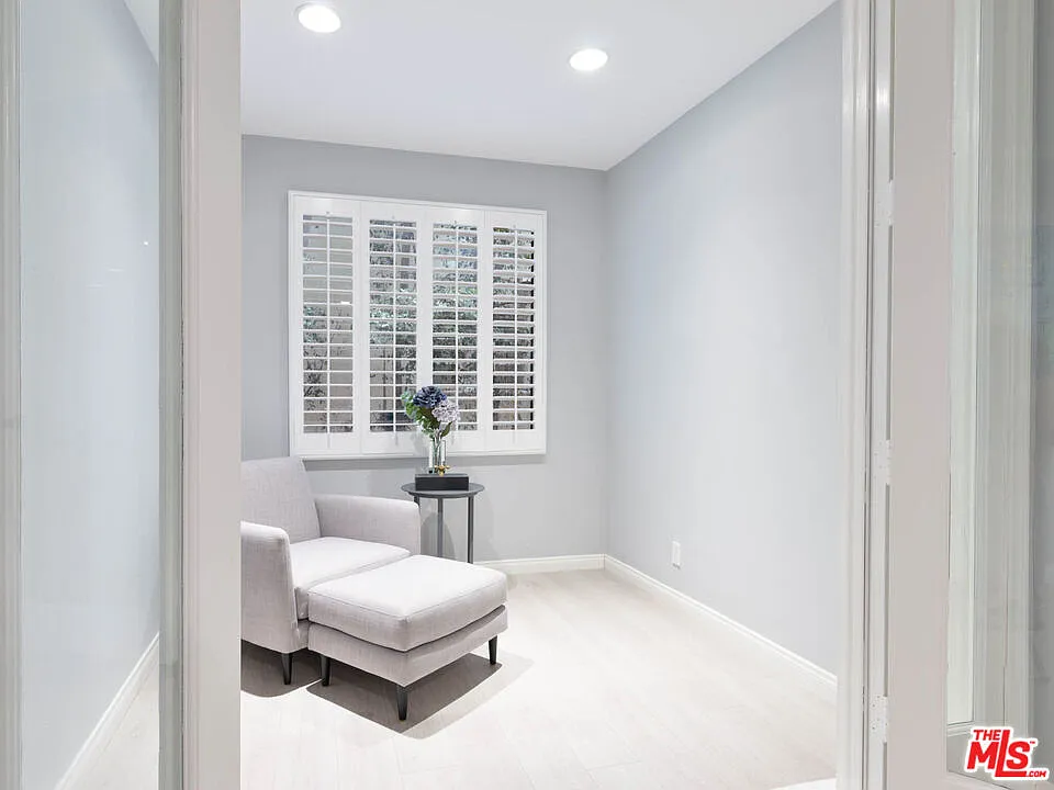 2 bed, 2.0 bath, 1532 sqft, $7,000 — Photo 3