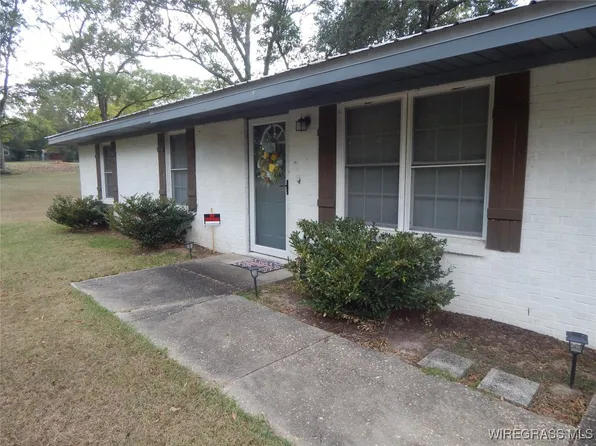 174 W Vaughn St, Coffee Springs, AL 36318