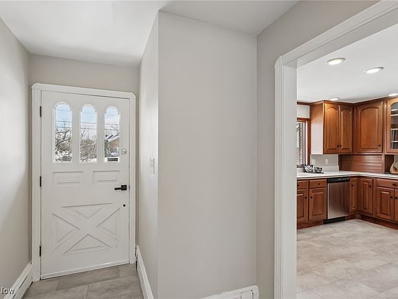 5th image of 3406 Rocky River Dr