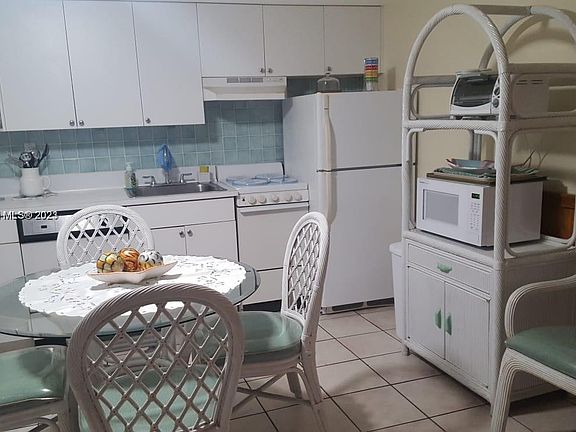 3rd image of 3215 N Ocean Dr APT 301