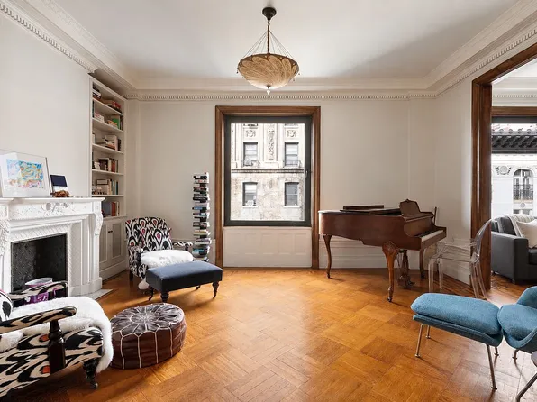 258 Riverside Dr APT 8A, New York, NY 10025