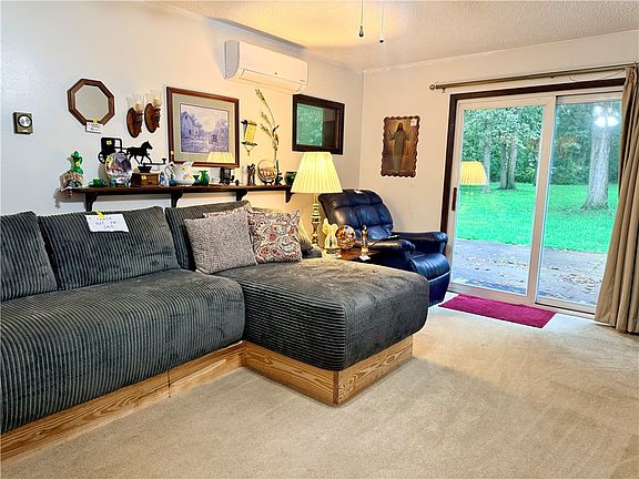 2nd image of 4371 Jordan Rd