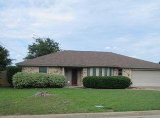 5732 Acapulco Dr, North Richland Hills, TX 76180