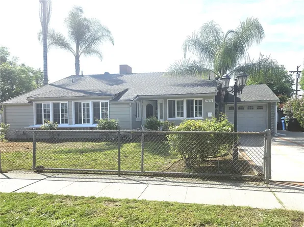 17500 Arminta St, Northridge, CA 91325