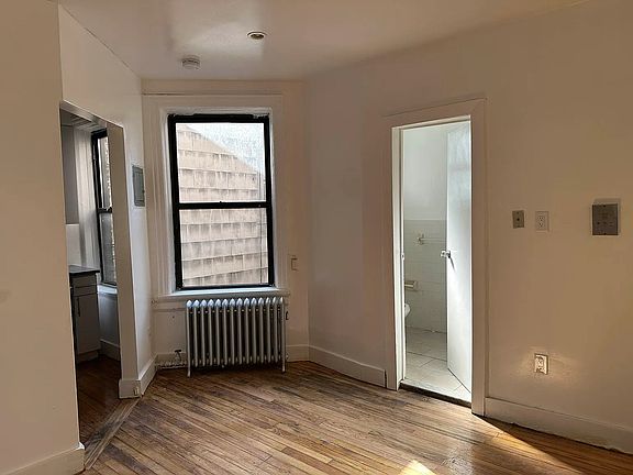3rd image of 2486 Elm Pl