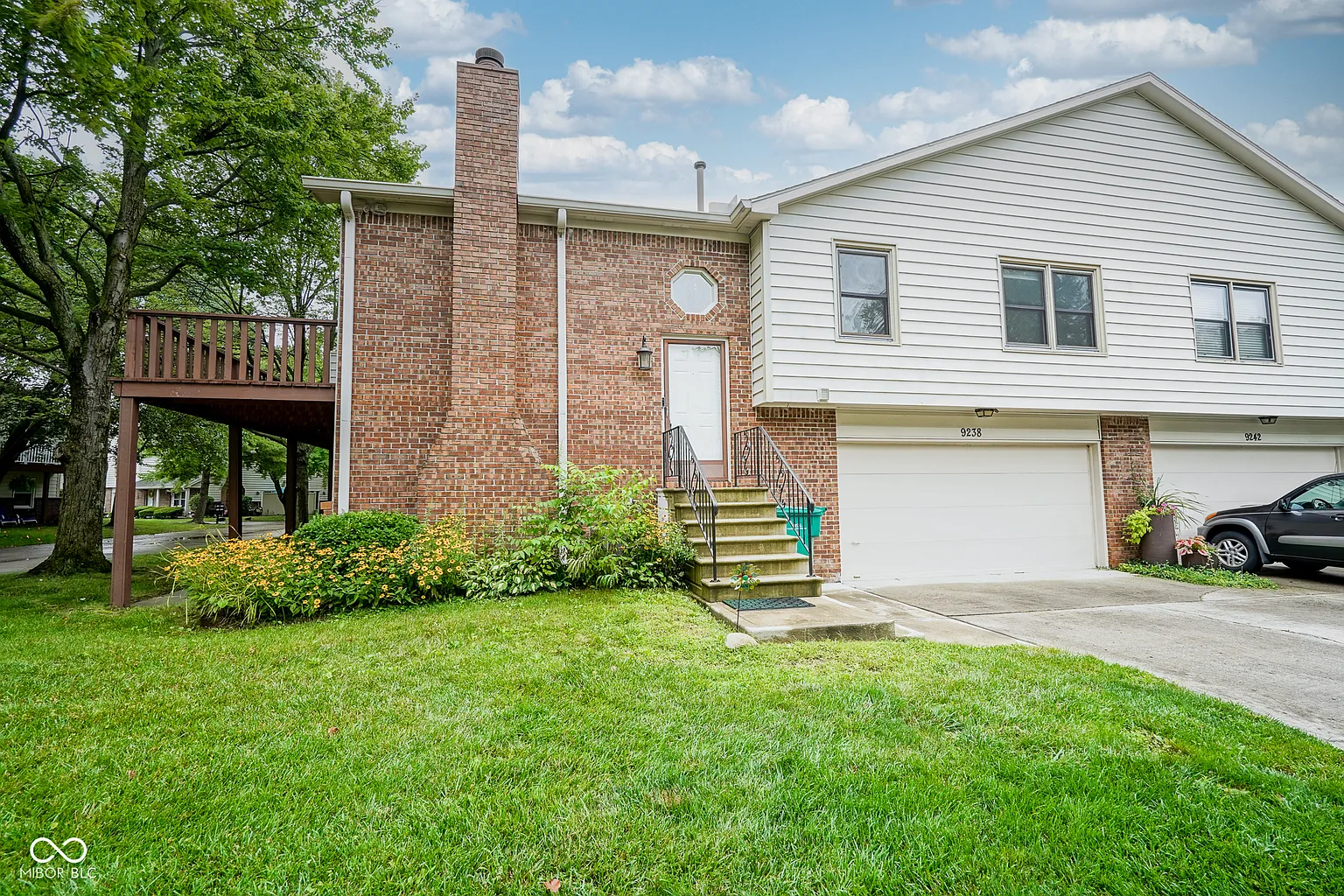 9238 Cinnebar Dr photo 1