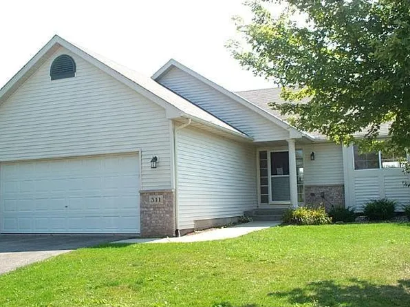 311 Sunshine Ln, Faribault, MN 55021