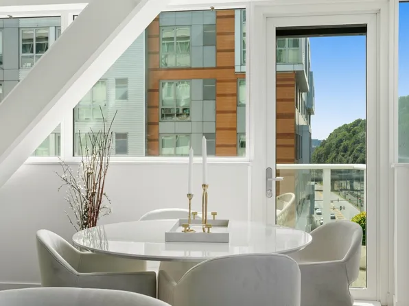 800 Avenue At Port Imperial image 26 of 41