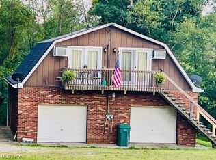 144 Sunrise Ln, Wellsburg, WV 26070
