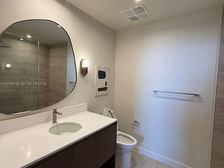 1611 SW 2nd Ave #911 — Photo 3