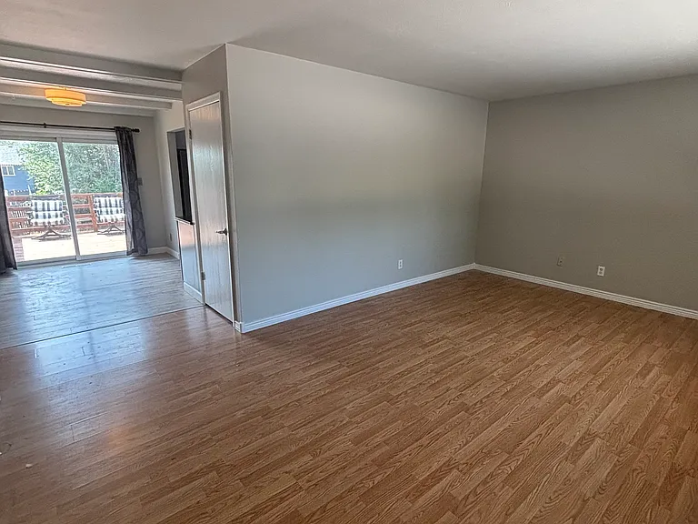 3495 Montebello Dr W — Photo 2