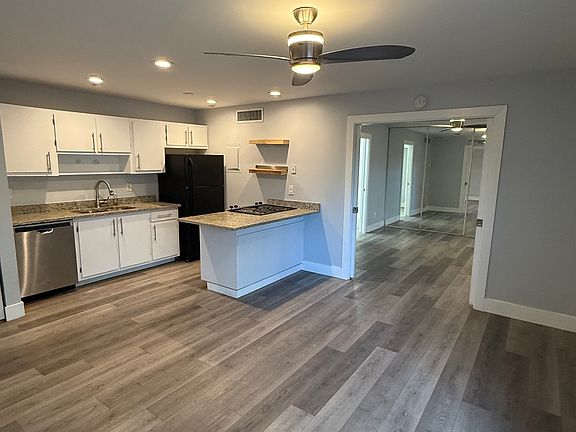 4th image of 637 Executive Center Dr #N207