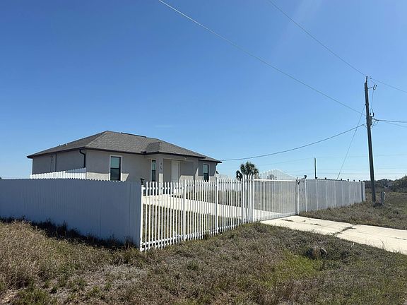 3rd image of 9019 N Indio Cir