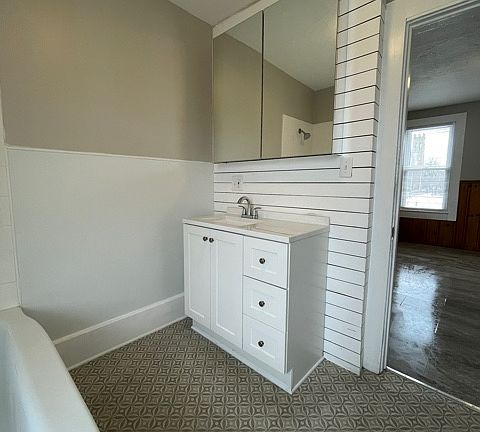 2nd image of 1374 E 41st St #2