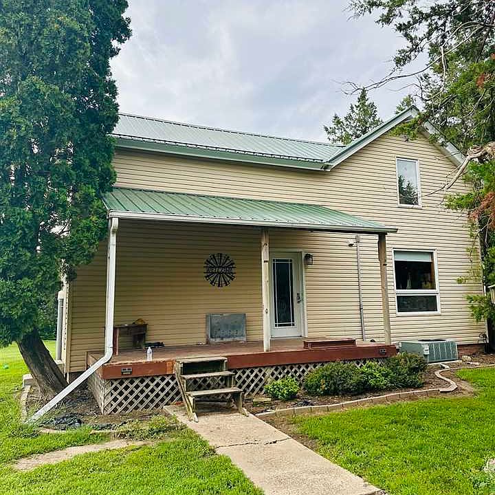 1031 210th St, Nichols, IA 52766 Zillow
