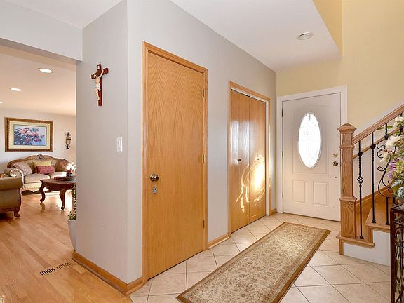 5th image of 2615 Park St