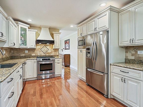 5th image of 1152 Glenys Dr