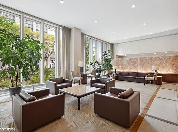 2nd image of 3550 N Lake Shore Dr APT 518