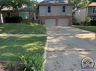 5844 SW 25th St, Topeka, KS 66614