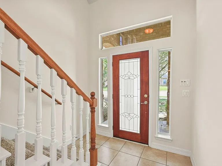 2354 Waterford Park St — Photo 3