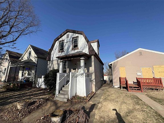 2nd image of 4723 Varrelmann Ave